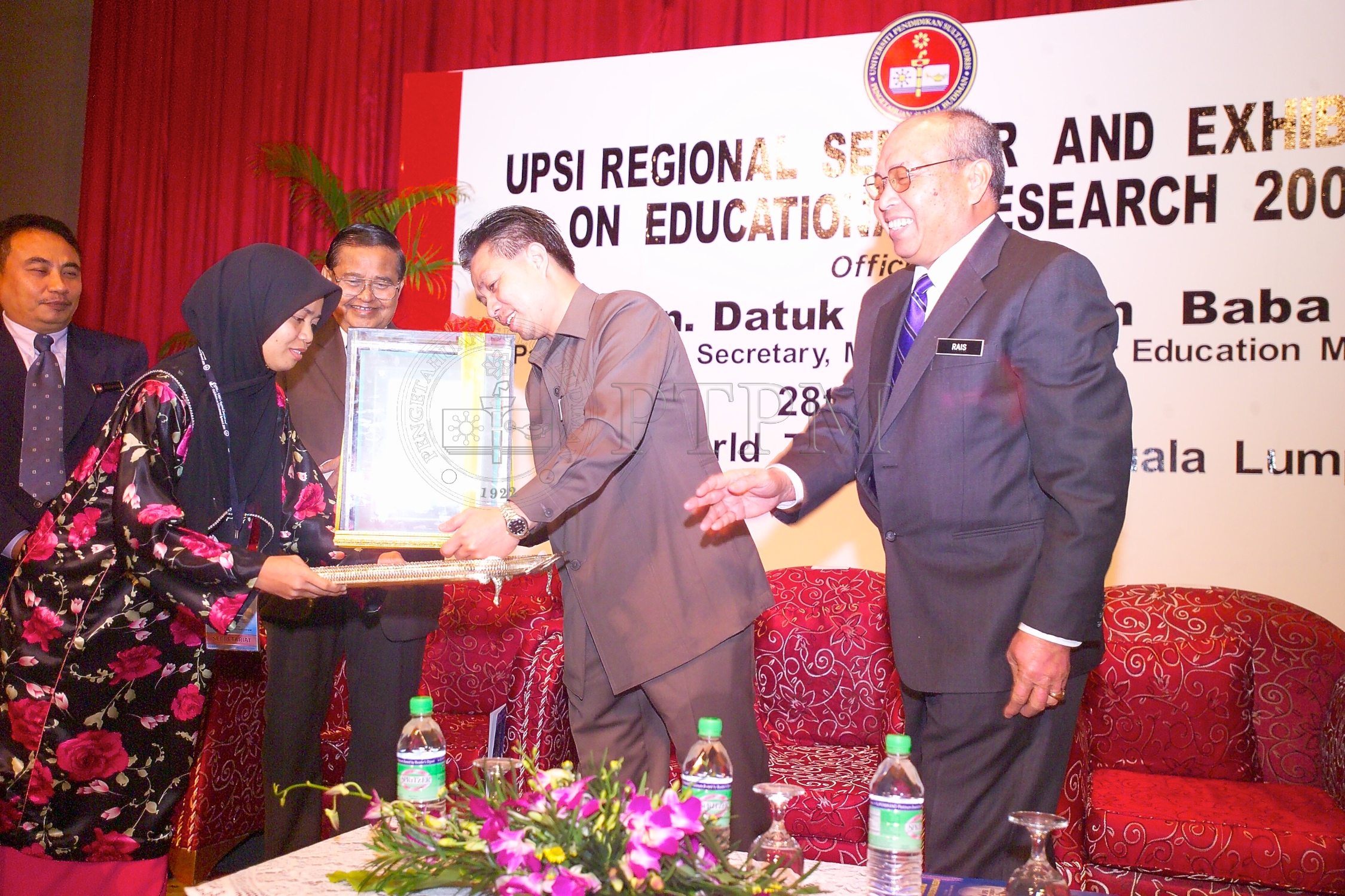 PTPM 06 23 eduresearch D9X40568